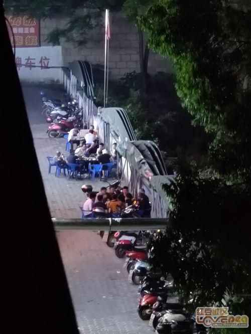 时代广场夜市最新爆料,揭秘夜市背后的传奇故事 第3张 时代广场夜市最新爆料,揭秘夜市背后的传奇故事 第3张