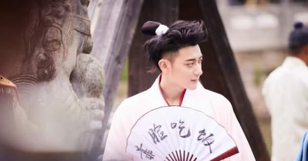 爆料杨紫黄子韬视频播放,幕后真相引网友热议 第2张 爆料杨紫黄子韬视频播放,幕后真相引网友热议 第2张