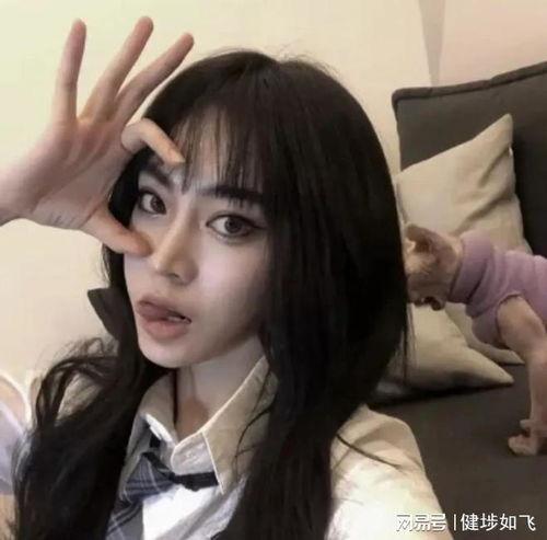 吃瓜美女网红图片头像,网红美女的吃瓜瞬间  第3张