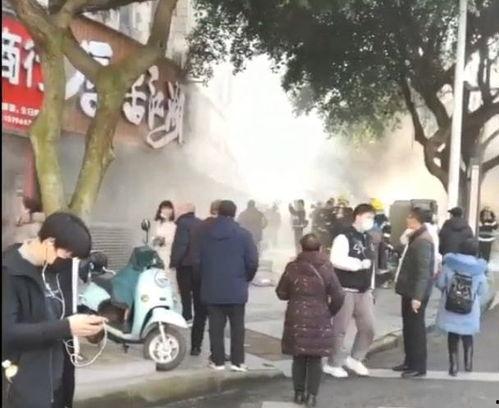 网友爆料餐厅视频大全,餐厅视频大全，揭秘美食背后的秘密