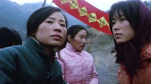兄嫂3完整版在线观看,情感纠葛再升级,在线观看完整版,揭秘家庭纷争背后的真相 第2张 兄嫂3完整版在线观看,情感纠葛再升级,在线观看完整版,揭秘家庭纷争背后的真相 第2张
