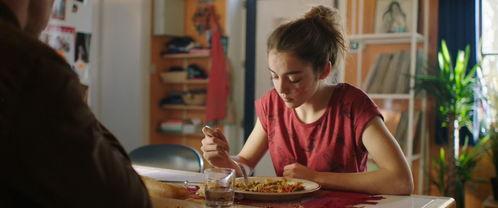 法国电影生吃在线观看,法国惊悚电影，舌尖上的恐怖之旅  第3张