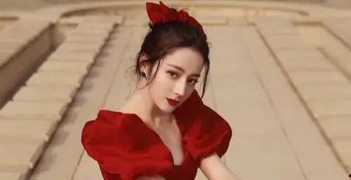 娱乐大爆料杨紫助理是谁,幕后功臣是谁助力女神闪耀娱乐圈？  第3张