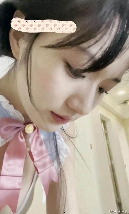 吃瓜女网红视频福利,揭秘网红吃瓜视频背后的福利诱惑 第2张 吃瓜女网红视频福利,揭秘网红吃瓜视频背后的福利诱惑 第2张