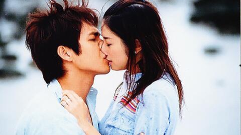 床吻戏电影在线观看  第2张