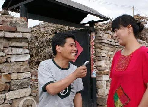 女人的村庄在线观看,探寻女性力量与智慧的秘密花园  第3张