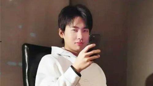 爆料新闻的网红男的是谁,网红男身份曝光，竟是爆料新闻幕后推手！  第3张