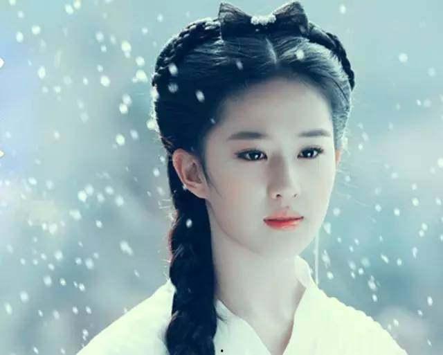 吃瓜娱乐圈刘亦菲,娱乐圈的瓜田仙子,美丽与实力并存 第2张 吃瓜娱乐圈刘亦菲,娱乐圈的瓜田仙子,美丽与实力并存 第2张