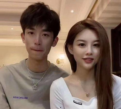 网红与闺蜜吃瓜,揭秘娱乐圈幕后真相  第3张